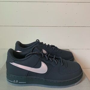 Nike Air Force 1 Anthracite Reflective Silver FV3980-001 7Y = 8.5W = 7M - New